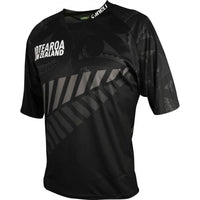 Vibrant NZ MTB Trail Jersey in a relaxed enduro cut, featuring bold New Zealand-inspired design and a zipped hip pocket.