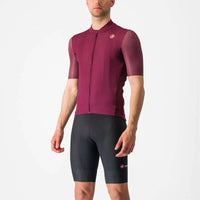 Vibrant Castelli Endurance Elite Jersey in a sleek, aerodynamic design, crafted with breathable fabrics for long rides.