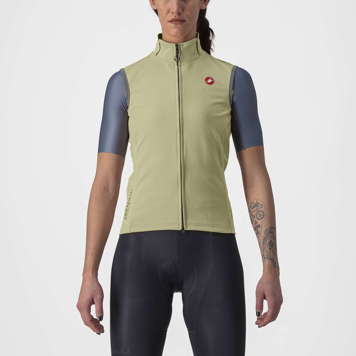 Women's Castelli Perfetto RoS Vest in a sleek, form-fitting design with windproof front and reflective trim for visibility.