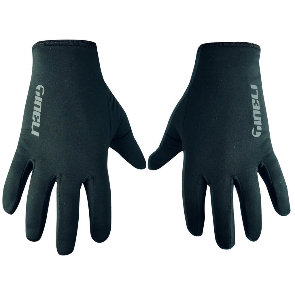 Cozy intermediate glove in a versatile design, ideal for the mild, transitional weather of spring and autumn.